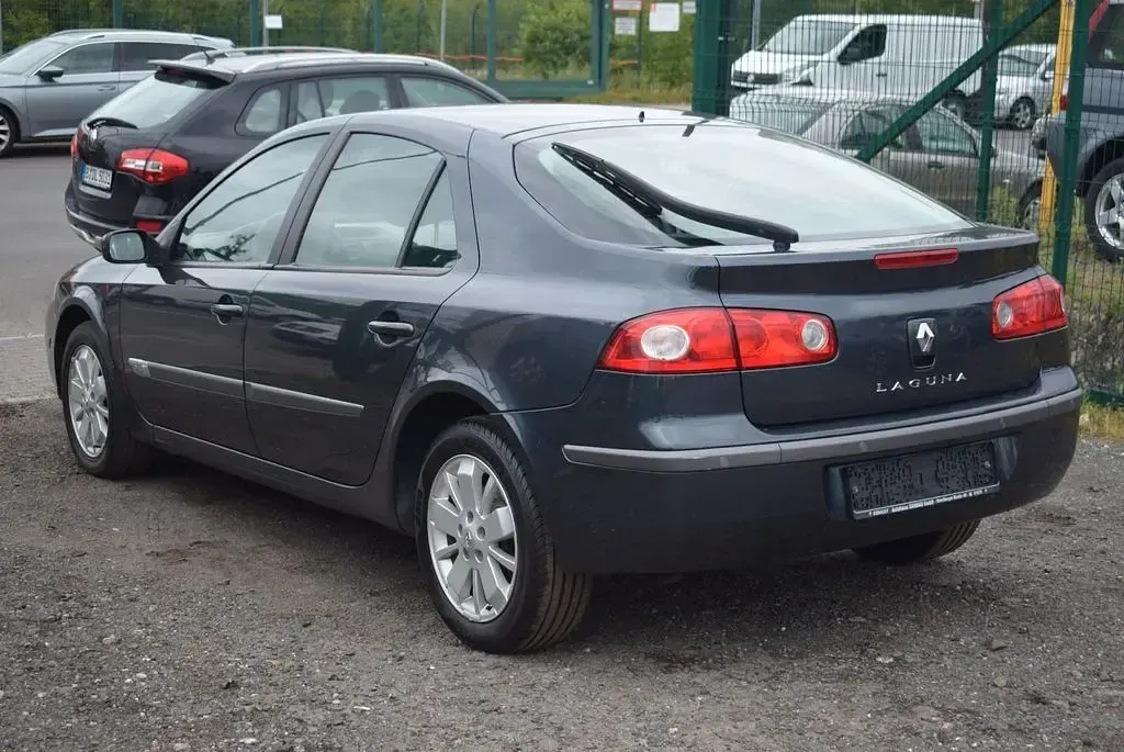Gebraucht Renault Laguna II Avantage 131 PS (96 kW) 2006 Grau Limousine