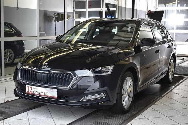 Schwarz Gebraucht 2022 Skoda Octavia Style Kombi | 20.360 € (Fairer Preis) - Bild 1/4