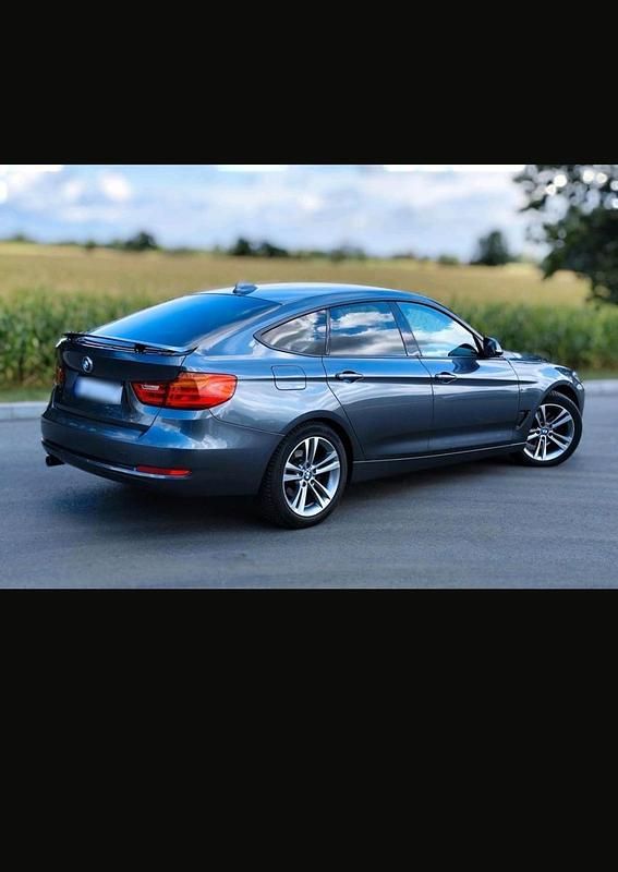 Gebraucht BMW 320 183 PS (134 kW) 2013 Andere farben Limousine