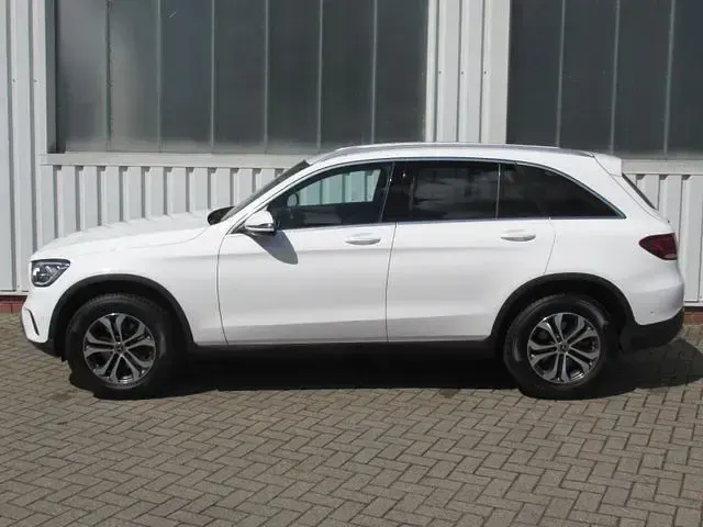 Używany Mercedes 200 197 KM (144 kW) 2021 SUV
