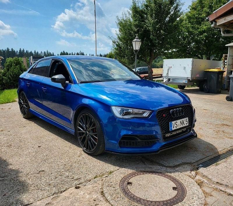 Blau Gebraucht 2016 Audi S3 Ambiente Limousine | 20.900 € (Fairer Preis) - Bild 1/4