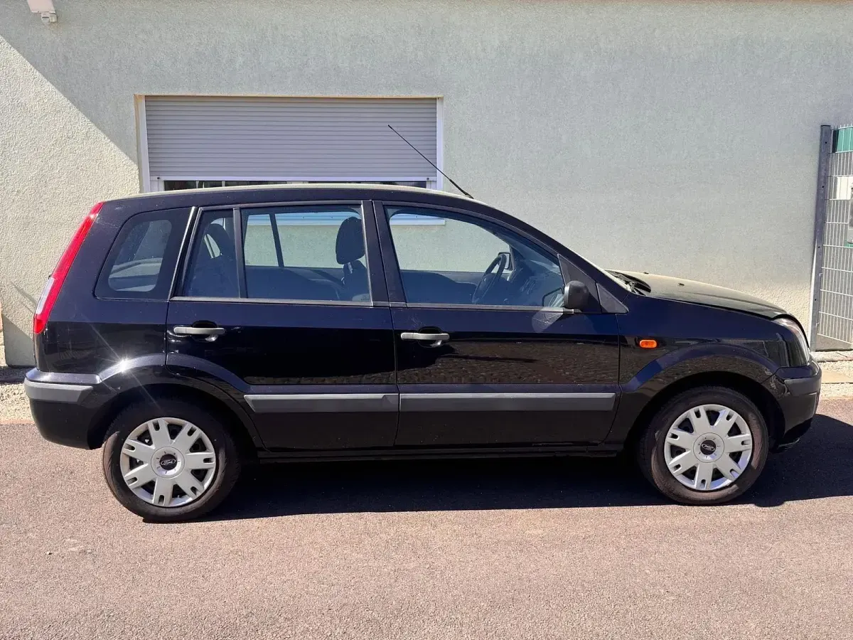 Gebraucht Ford Fusion 80 PS (58 kW) 2007 Schwarz Kleinwagen