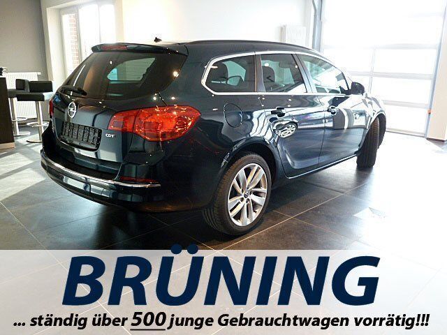 Gebraucht Opel Astra Energy 110 PS (80 kW) 2014 Grün metallic Kombi