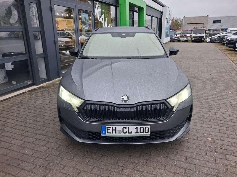 Gebraucht Skoda Octavia SportLine 150 PS (110 kW) 2025 Grau Kombi