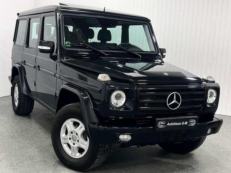 Obsidianschwarz Gebraucht 2011 Mercedes G350 SUV | 52.800 € (Fairer Preis) - Bild 1/4