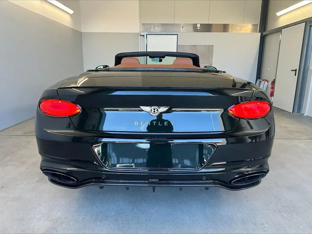 Gebraucht Bentley Continental 659 PS (484 kW) 2024 Grün