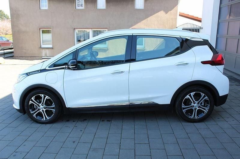 Second-hand Opel Ampera Ultimate 150 kW (204 CP) 2020 Alb Hatchback