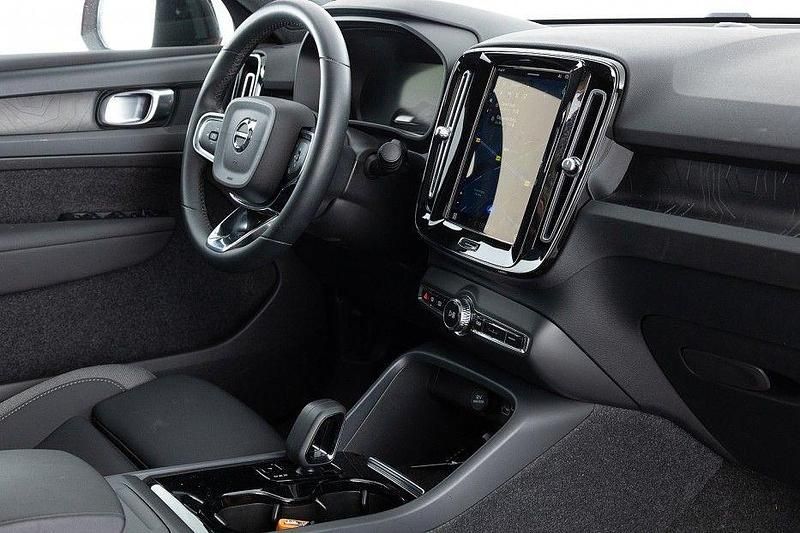 Gebraucht Volvo C40 Plus 169 kW (231 PS) 2023 Rot SUV