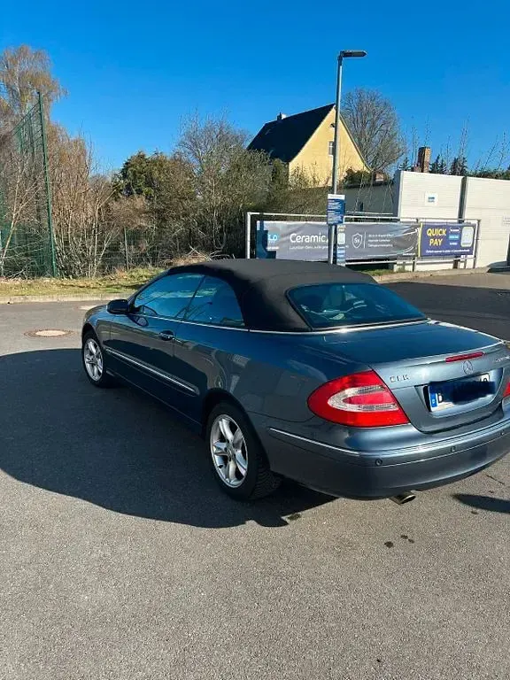 Gebraucht Mercedes CLK200 Elegance 163 PS (119 kW) 2004 Blau Cabrio