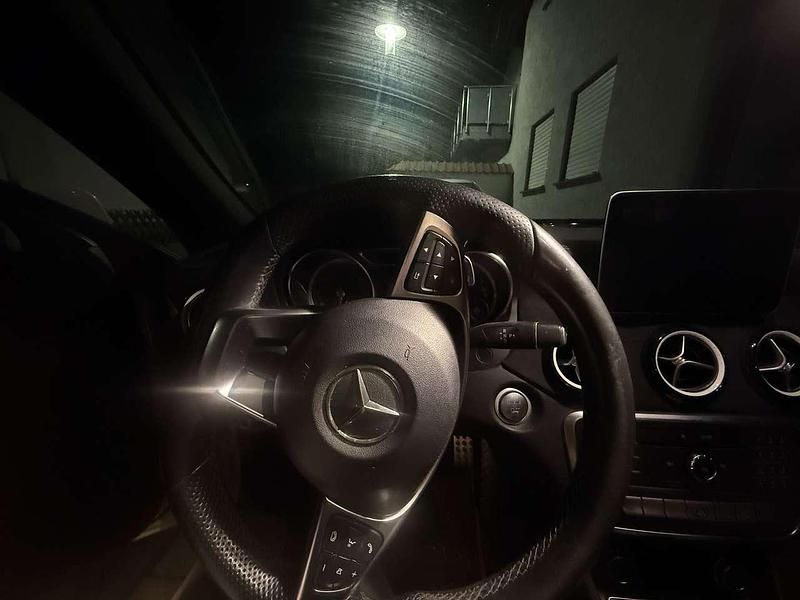 Gebraucht Mercedes CLA200 156 PS (114 kW) 2017 Weiß Limousine