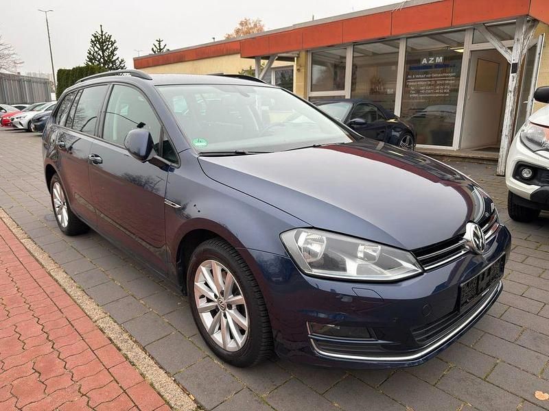 Blau Gebraucht 2016 VW Golf VII LOUNGE Limousine | 10.900 € (Guter Preis) - Bild 1/4