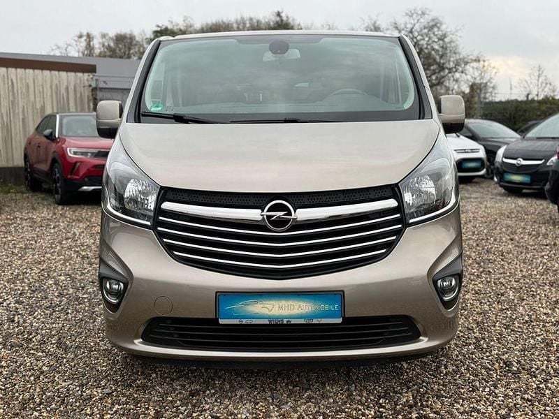 Gebraucht Opel Vivaro 125 PS (91 kW) 2016 Braun Van / Kleinbus