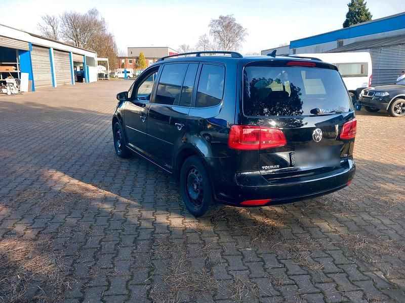 Gebraucht VW Touran 105 PS (77 kW) 2011 Schwarz Van / Kleinbus