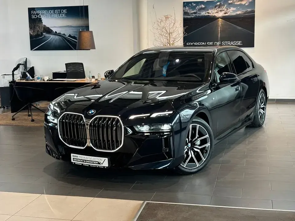 Gebraucht BMW i7 M Sport 400 kW (544 PS) 2025 Schwarz Limousine