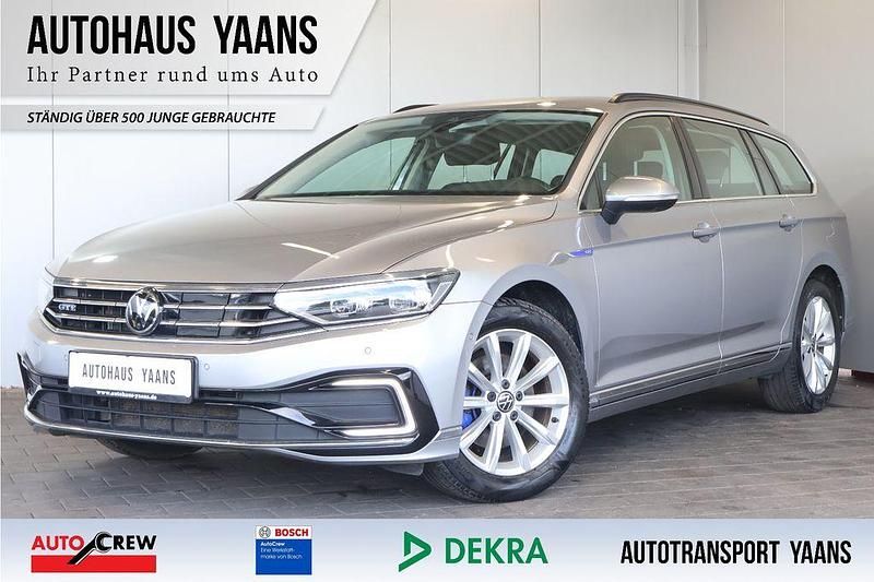 Silber Gebraucht 2020 VW Passat GTE Limousine | 18.689 € (Superpreis) - Bild 1/4