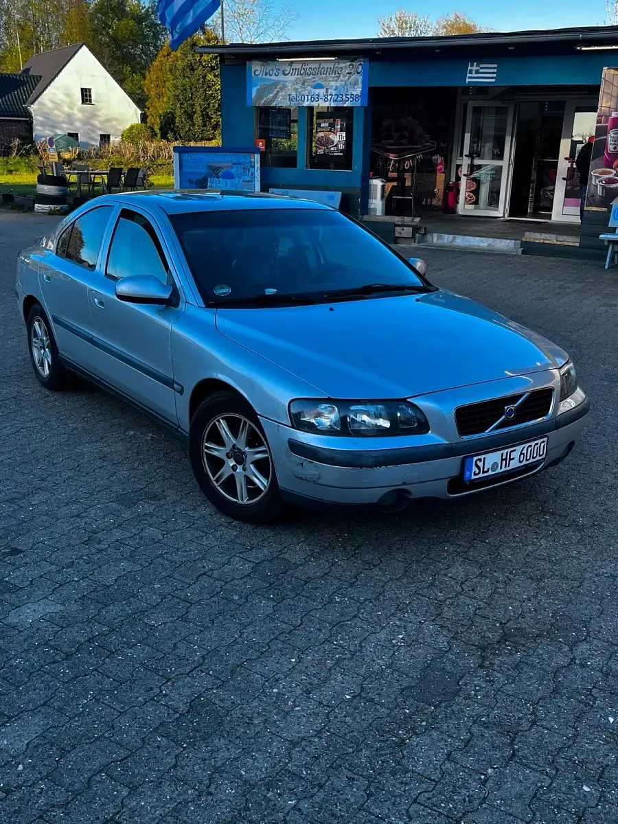 Occasion Volvo S60 140 ch (102 kW) 2002 Argent Berline