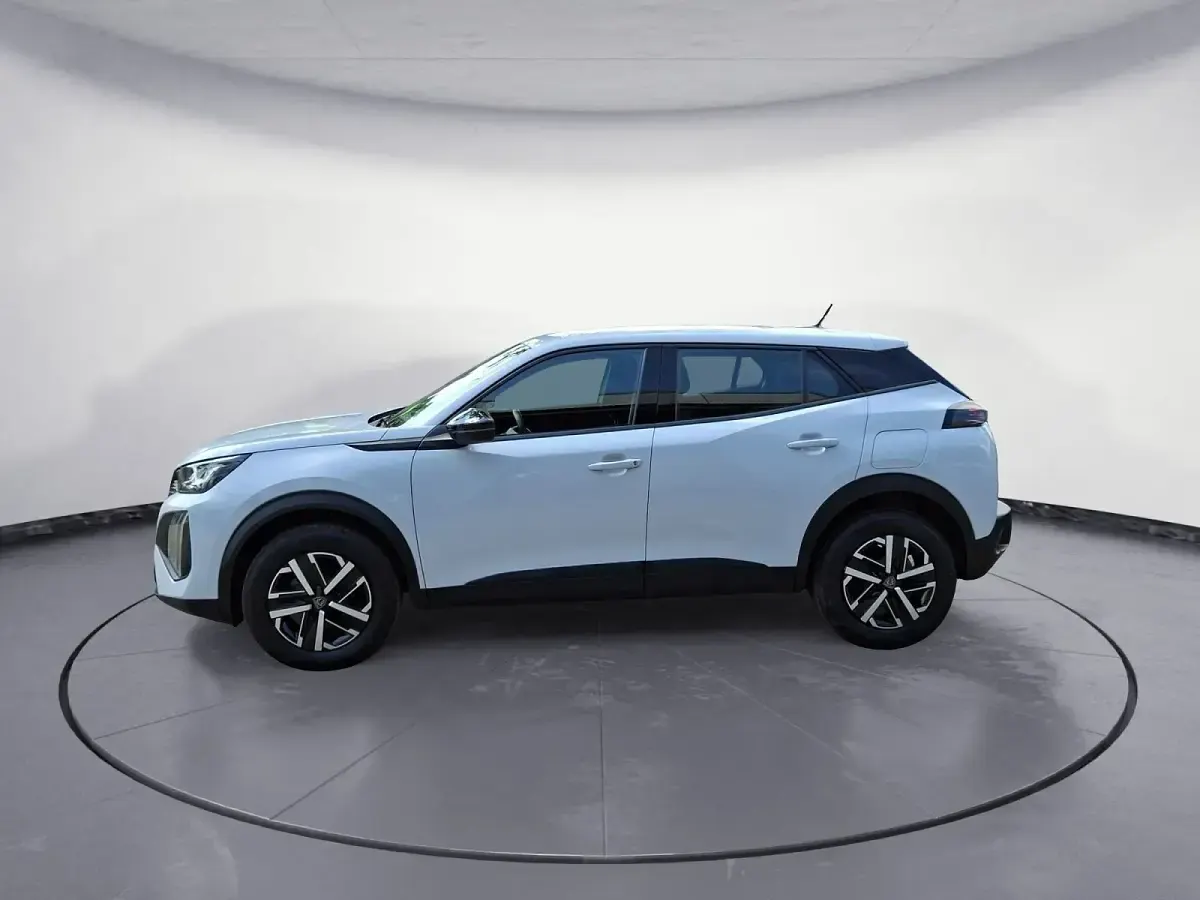 Gebraucht Peugeot 2008 Active 101 PS (74 kW) 2024 SUV