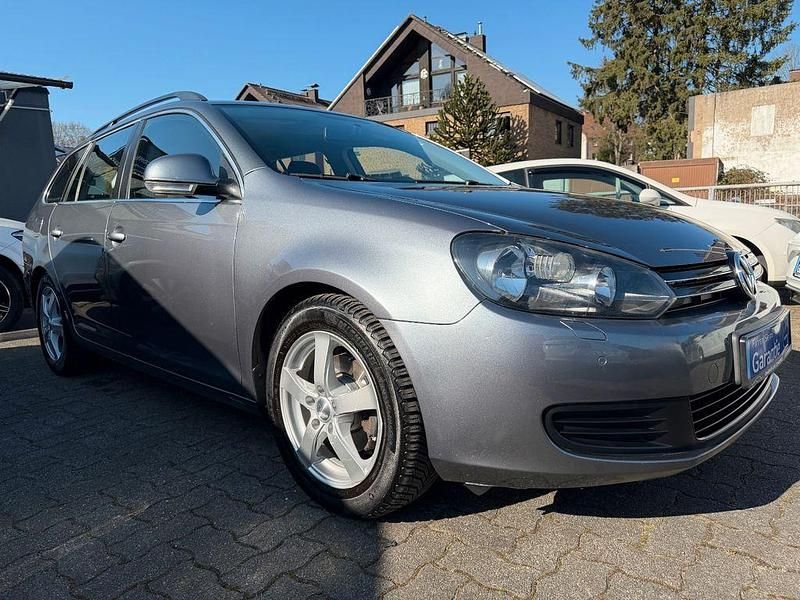 Gebraucht VW Golf VI Comfortline 105 PS (77 kW) 2010 Grau Kombi