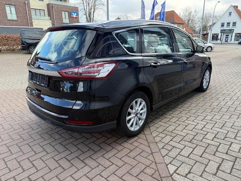 Gebraucht Ford S-MAX Titanium 150 PS (110 kW) 2017 Iridiumschwarz metallic Van / Kleinbus