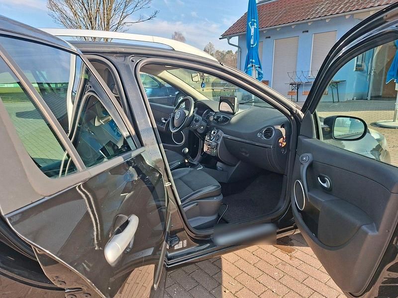 Gebraucht Renault Clio GrandTour Luxe 101 PS (74 kW) 2010 Schwarz Kombi