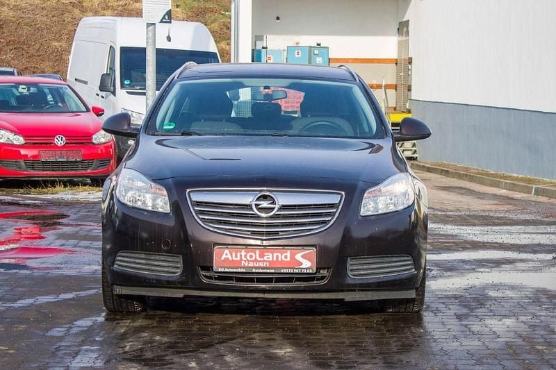 Gebraucht Opel Insignia Edition 160 PS (117 kW) 2013 Braun Kombi