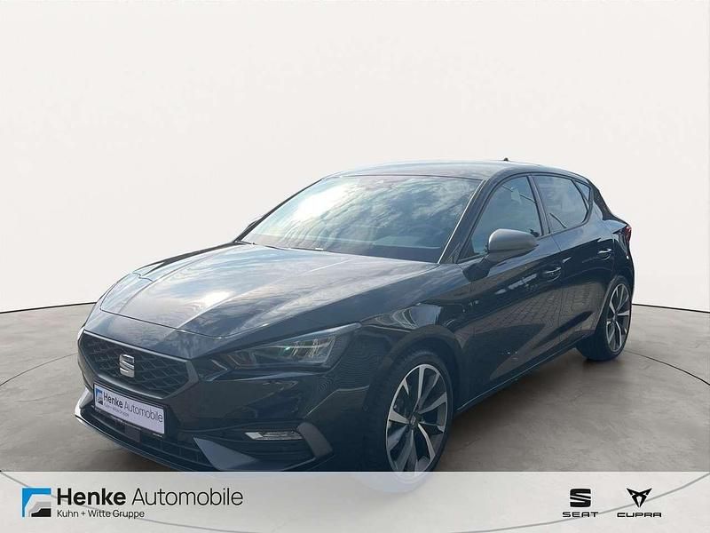 Midnight schwarz metallic Gebraucht 2025 Seat Leon FR Limousine | 32.925 € (Etwas zu teuer) - Bild 1/3
