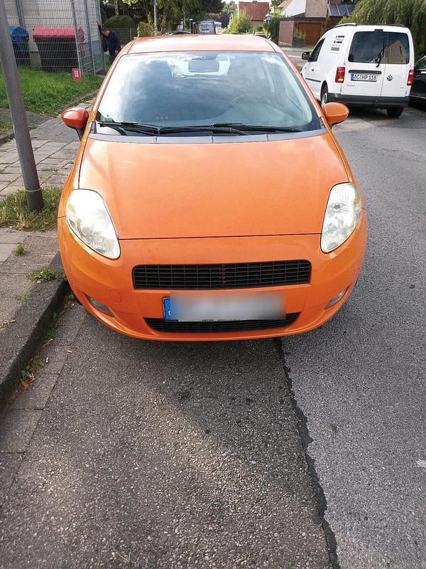Orange Gebraucht 2006 Fiat Grande Punto Kleinwagen | 1.900 € (Fairer Preis) - Bild 1/4