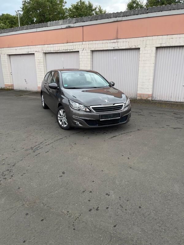 Braun Gebraucht 2015 Peugeot 308 Family Kombi | 6.600 € (Etwas zu teuer) - Bild 1/4