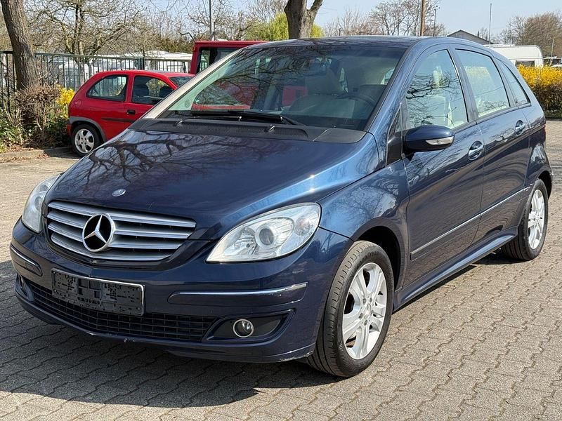 Gebraucht Mercedes B200 136 PS (100 kW) 2008 Blau Van / Kleinbus