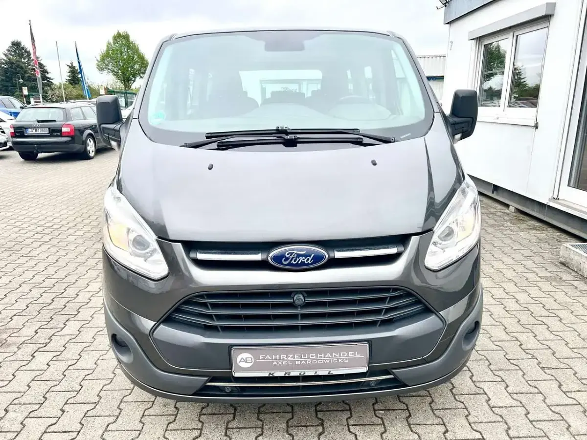 Gebraucht Ford Transit Tourneo Trend 131 PS (96 kW) 2017 Grau Van / Kleinbus