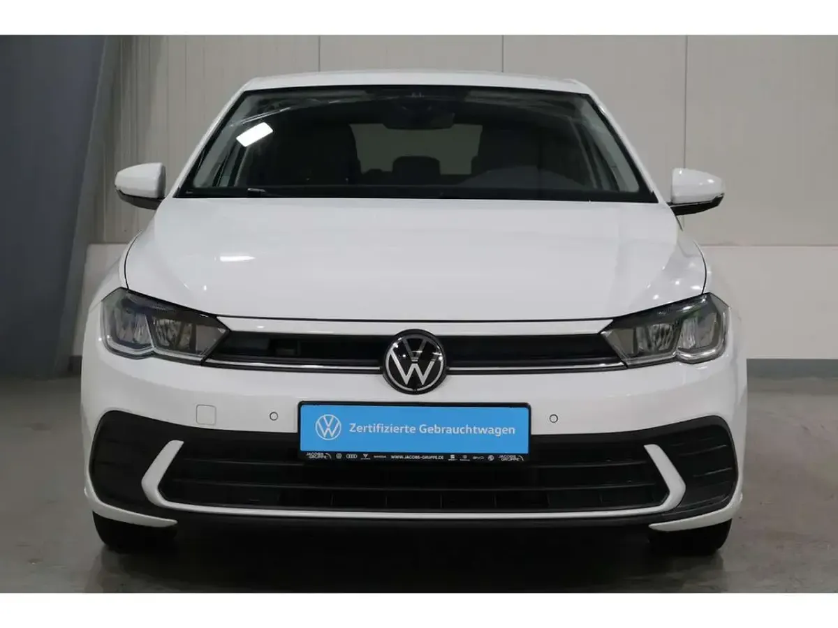 Gebraucht VW Polo Life 95 PS (69 kW) 2023 Weiß Kleinwagen
