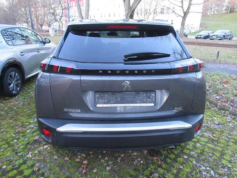 Gebraucht Peugeot 2008 Allure 110 PS (80 kW) 2022 Platinium grau metallic SUV