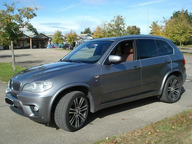 Grau Gebraucht 2013 BMW X5 M Sport SUV | 25.800 € (Fairer Preis) - Bild 1/4