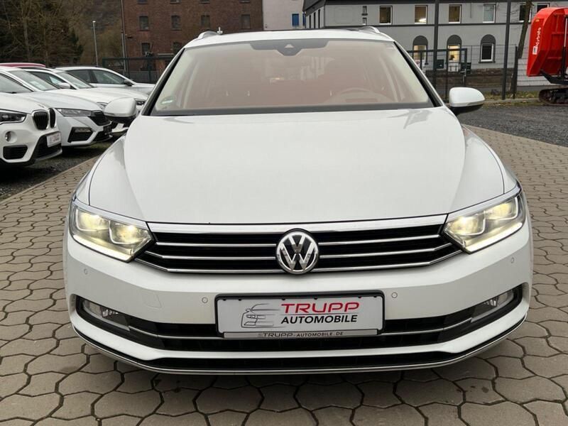 Gebraucht VW Passat R-line 150 PS (110 kW) 2019 Weiß Kombi