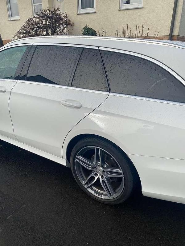 Gebraucht Mercedes E220 AMG line 194 PS (142 kW) 2017 Kombi