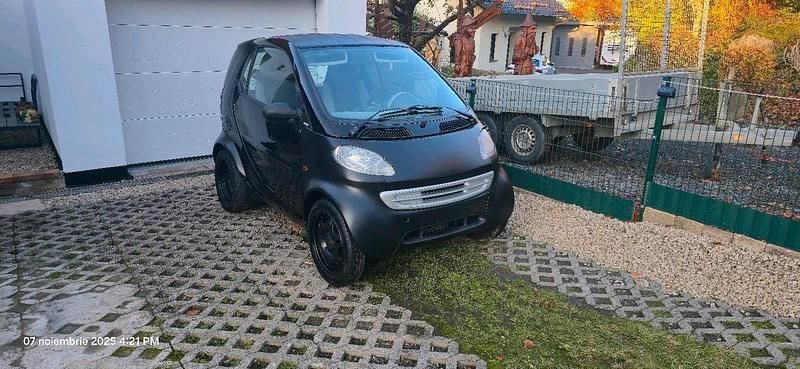 Schwarz Gebraucht 2001 Smart ForTwo Coupé Kleinwagen | 799 € (Guter Preis) - Bild 1/4