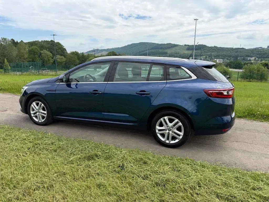 Gebraucht Renault Mégane Business 116 PS (85 kW) 2020 Blau Limousine