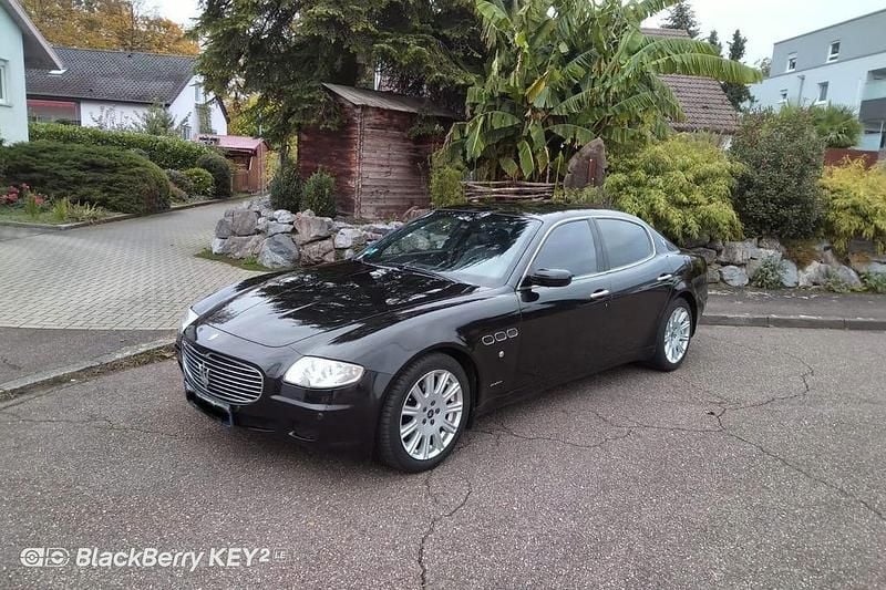 Schwarz Gebraucht 2007 Maserati Quattroporte Limousine | 13.800 € - Bild 1/4