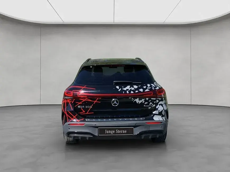 Gebraucht Mercedes EQA300 AMG 167 kW (228 PS) 2022 Schwarz SUV