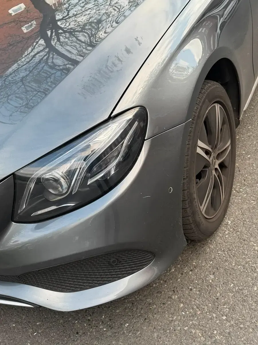Gebraucht Mercedes E220 194 PS (142 kW) 2019 Grau Limousine