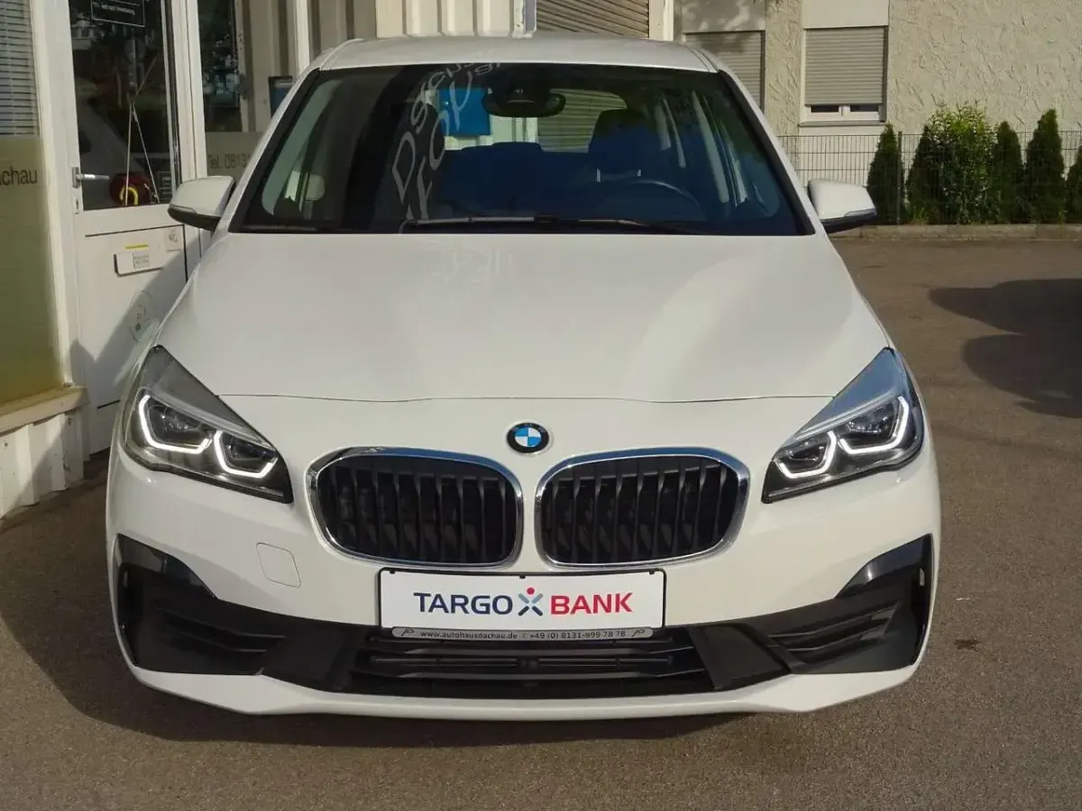 Gebraucht BMW 218 Advantage 136 PS (100 kW) 2023 Alpinweiss 3 Van / Kleinbus