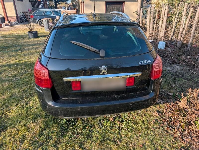 Gebraucht Peugeot 407 140 PS (102 kW) 2010 Schwarz Kombi