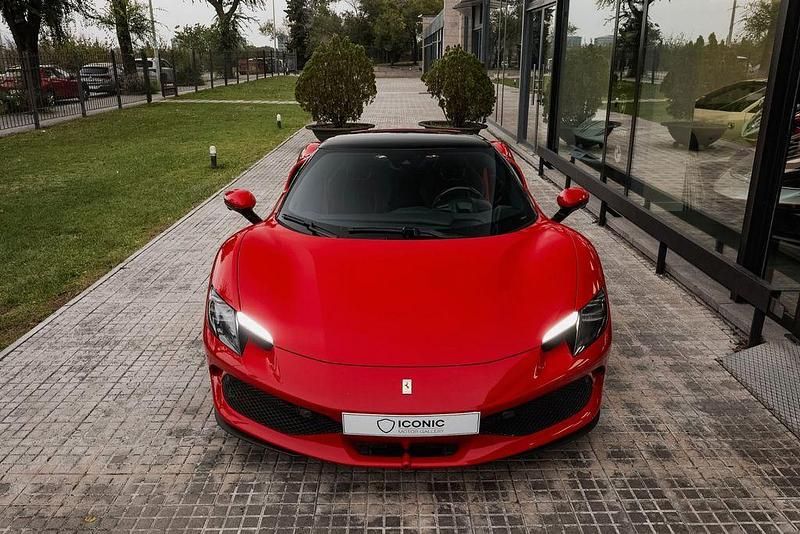 Gebraucht Ferrari 296 829 PS (609 kW) 2022 Rot