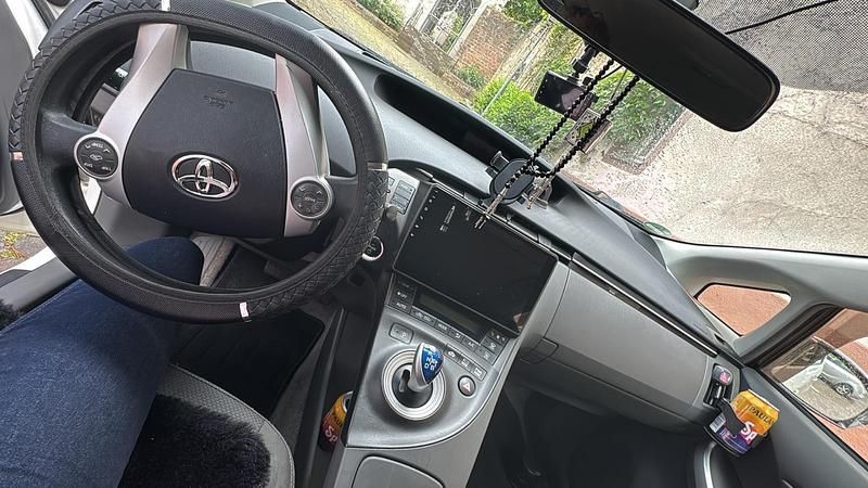 Weiß Gebraucht 2010 Toyota Prius Kleinwagen | 7.500 € (Fairer Preis) - Bild 1/4