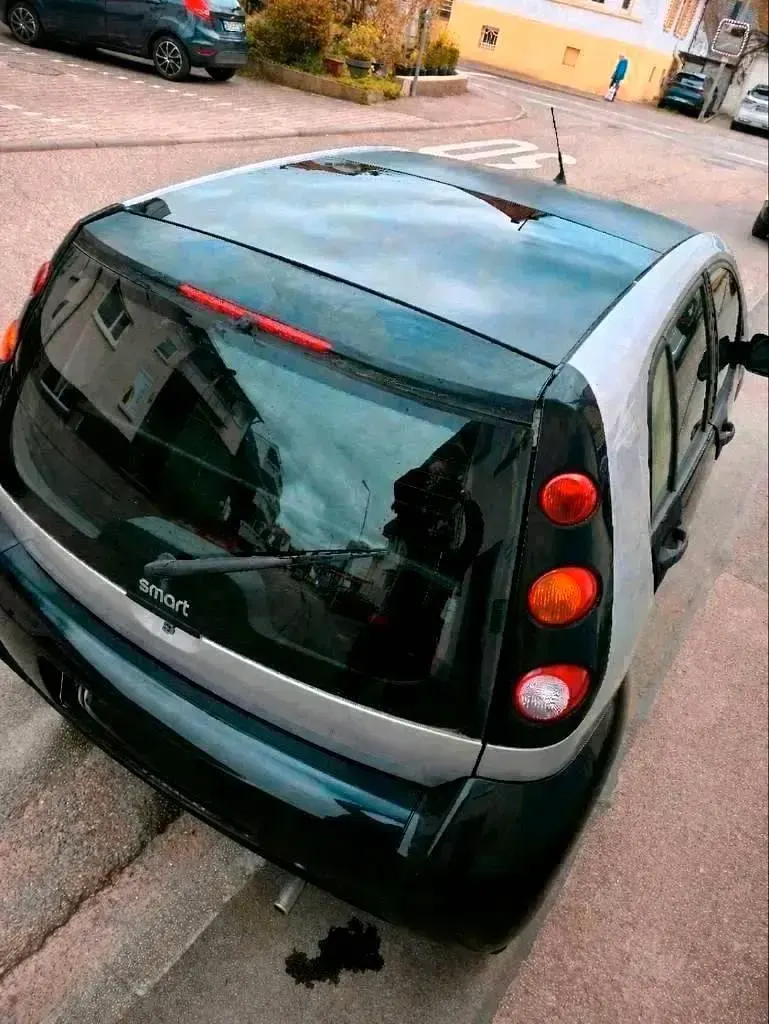 Używany Smart ForFour Pure 95 KM (69 kW) 2006 Czarny Hatchback