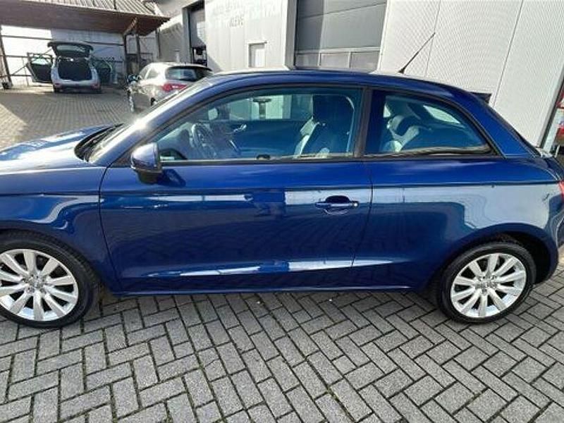Gebraucht Audi A1 Ambition 110 PS (80 kW) 2010 Blau Kleinwagen