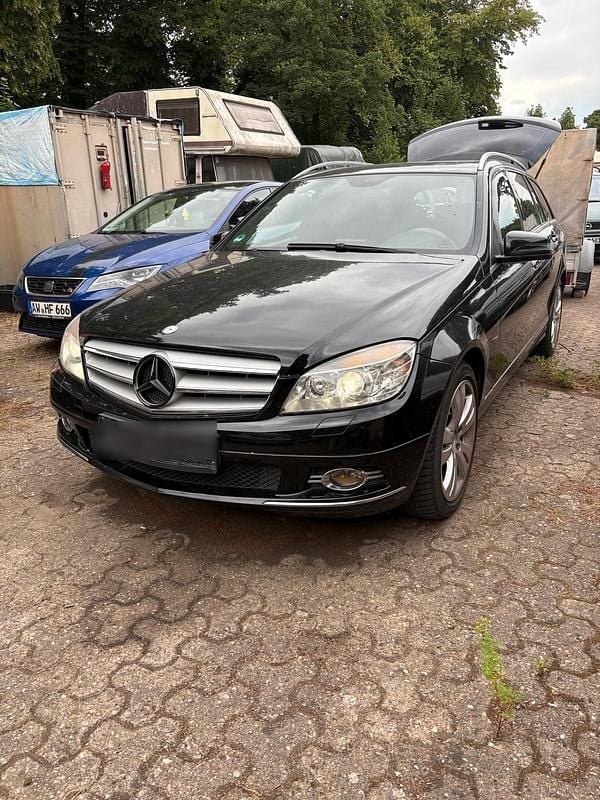 Schwarz Gebraucht 2008 Mercedes C320 Kombi | 3.950 € (Guter Preis) - Bild 1/4