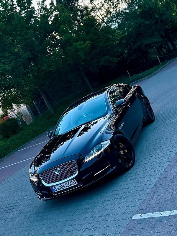 Gebraucht 2011 Jaguar XJL Limousine | 13.200 € - Bild 1/4