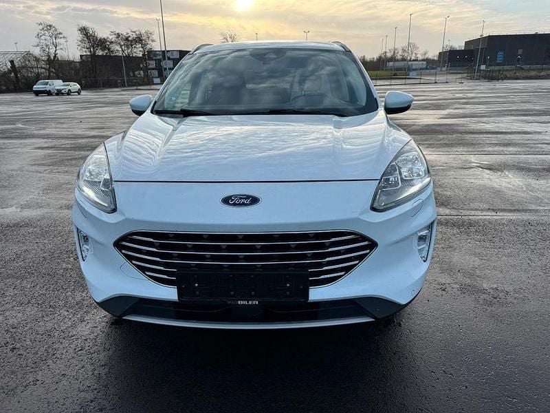 Gebraucht Ford Kuga 120 PS (88 kW) 2021 Weiß SUV