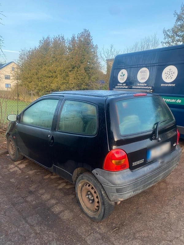 Second-hand Renault Twingo 58 CP (42 kW) 2002 Negru Hatchback